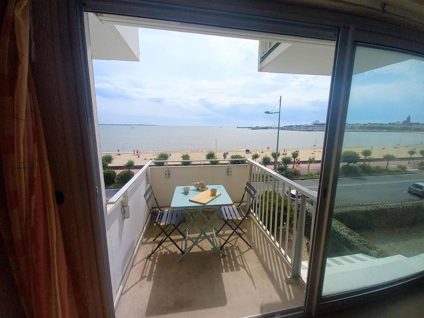 Royan - Vue Mer Pour Cet Appartement Face A La Plage - Grande Conche Kültér fotó