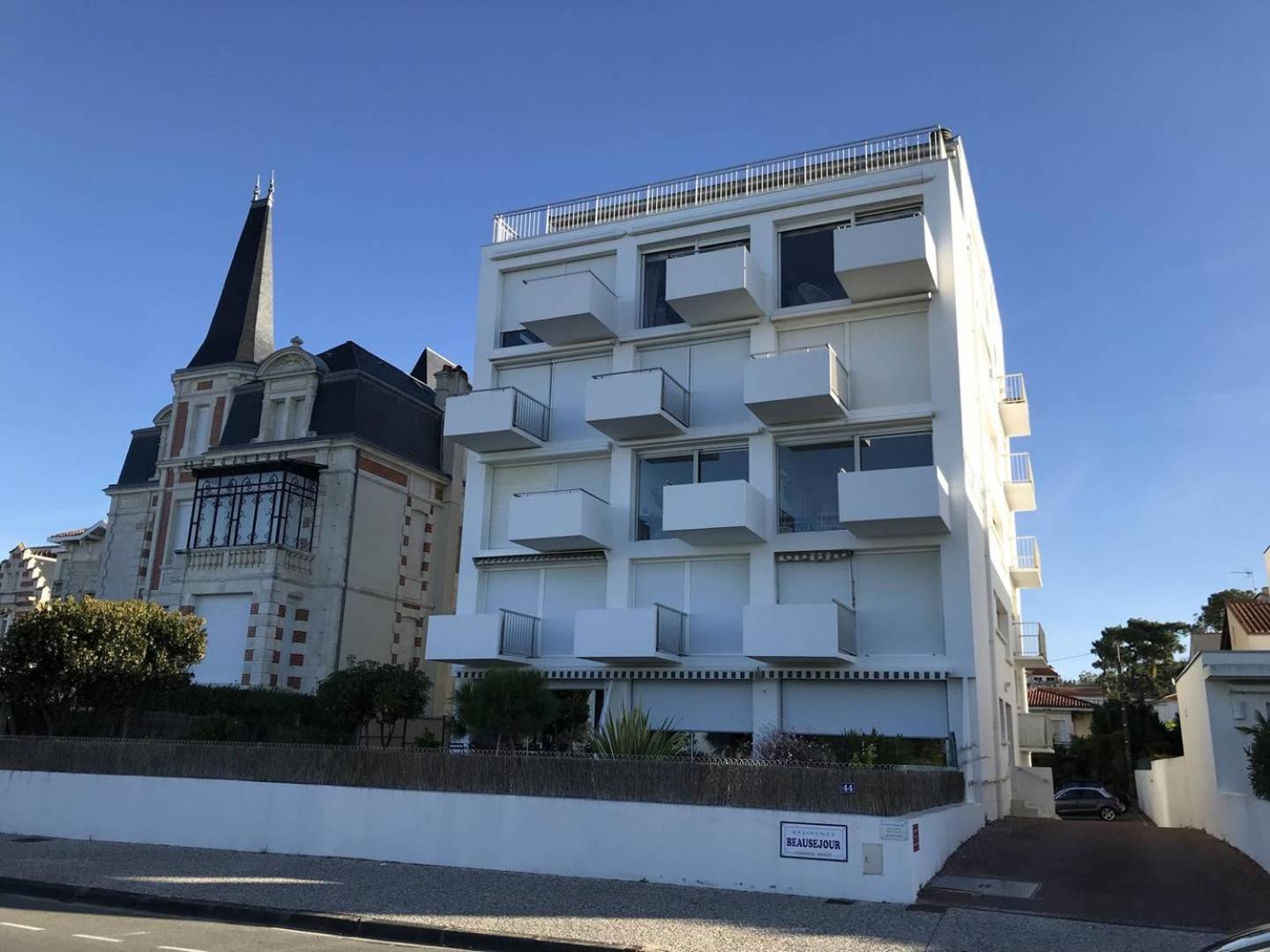 Royan - Vue Mer Pour Cet Appartement Face A La Plage - Grande Conche Kültér fotó