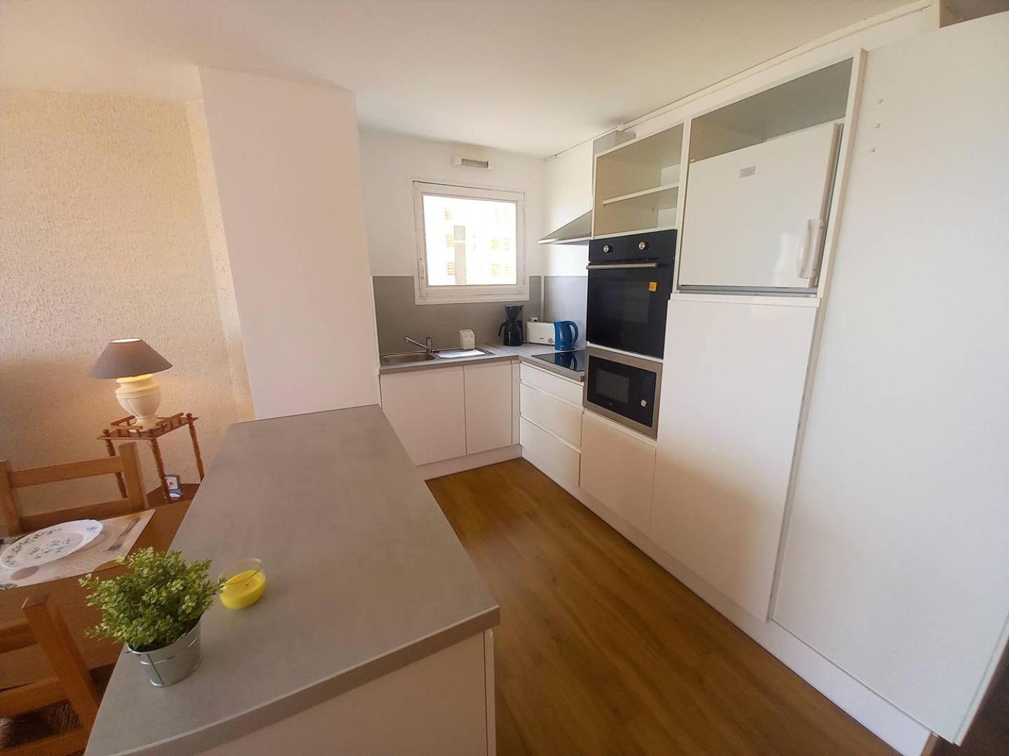 Royan - Vue Mer Pour Cet Appartement Face A La Plage - Grande Conche Kültér fotó