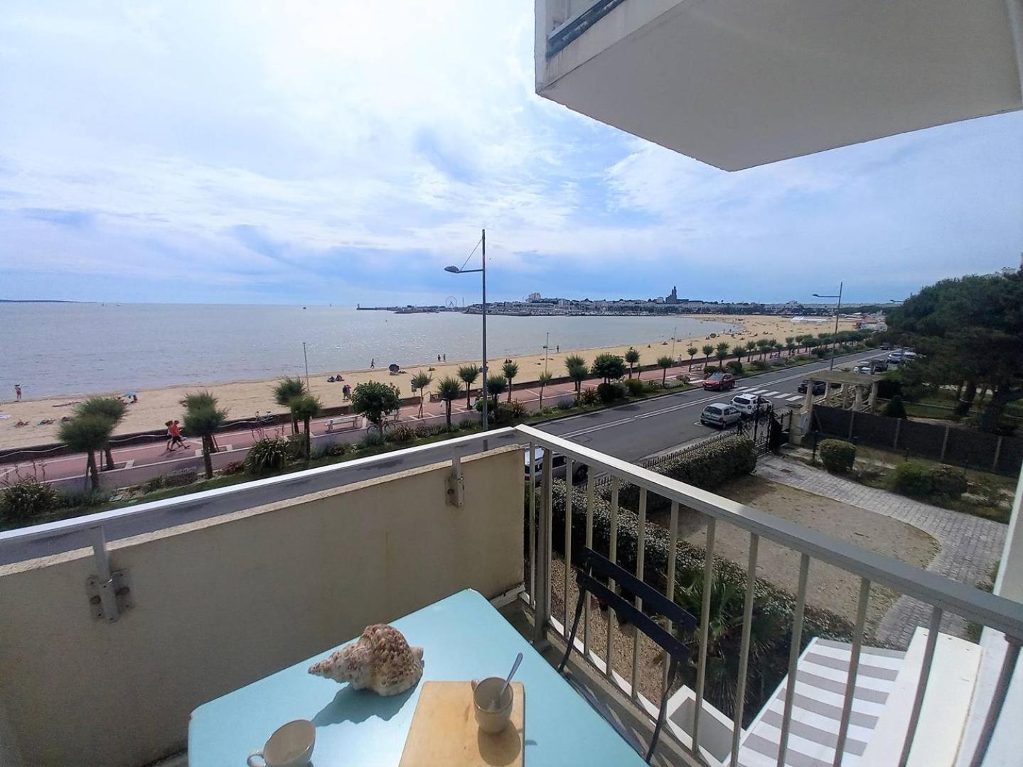 Royan - Vue Mer Pour Cet Appartement Face A La Plage - Grande Conche Kültér fotó