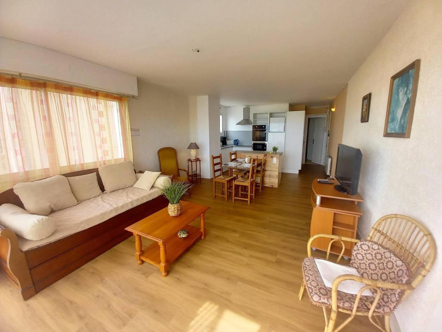 Royan - Vue Mer Pour Cet Appartement Face A La Plage - Grande Conche Kültér fotó