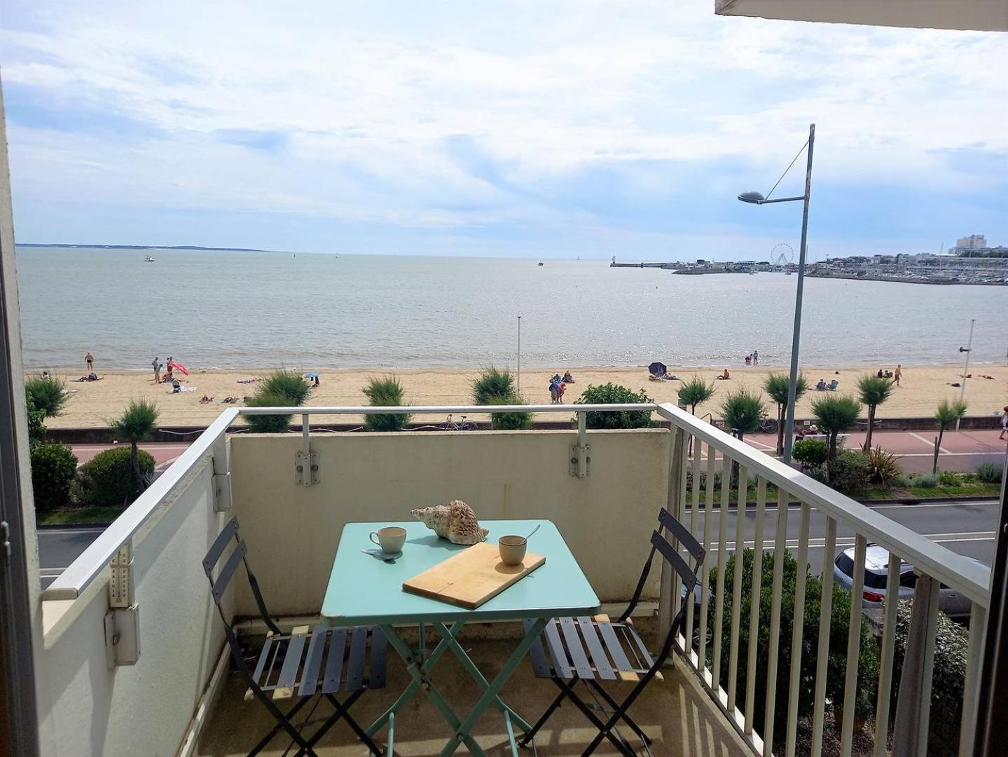 Royan - Vue Mer Pour Cet Appartement Face A La Plage - Grande Conche Kültér fotó